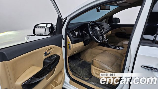 Kia Canival 2019 — photo 13
