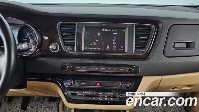 Kia Canival 2019 — photo 19