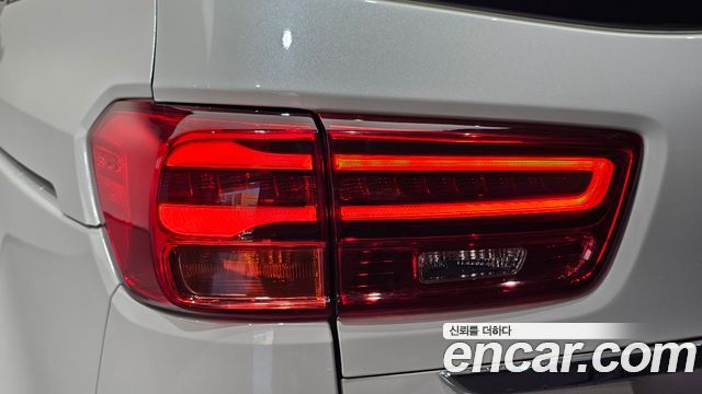 Kia Canival 2019 — photo 9