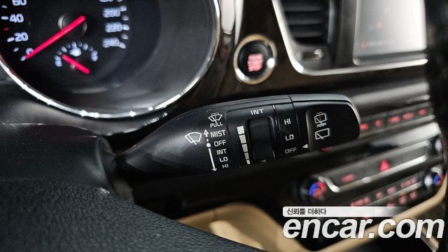 Kia Canival 2019 — photo 28