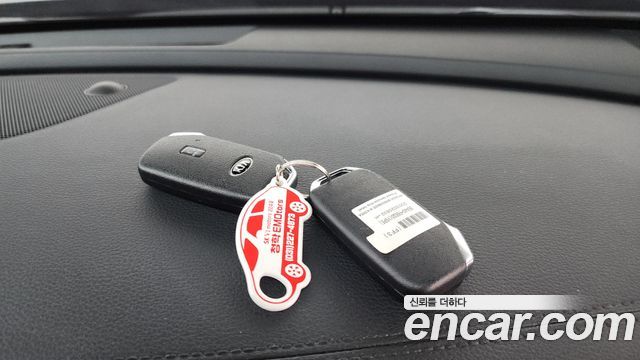 Kia K7 2020 — photo 21