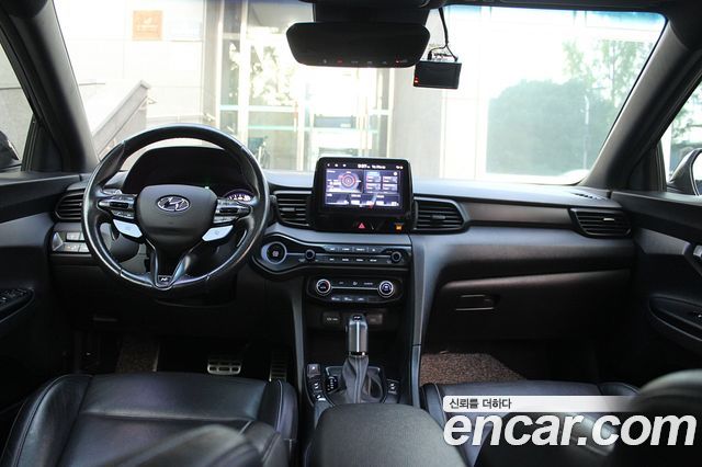 Hyundai Veloster 2021 — photo 8