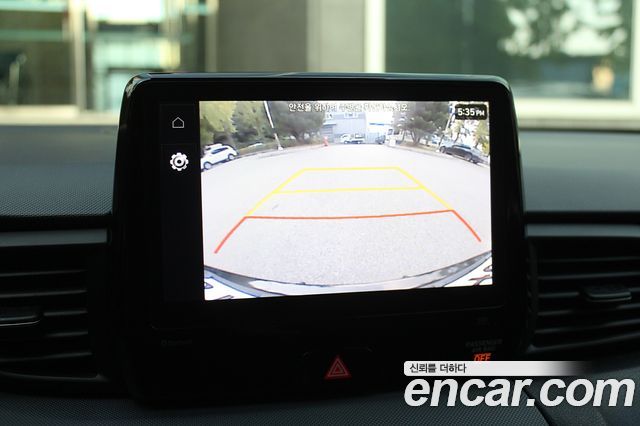 Hyundai Veloster 2021 — photo 13