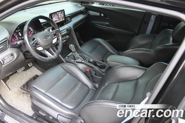Hyundai Veloster 2021 — photo 14