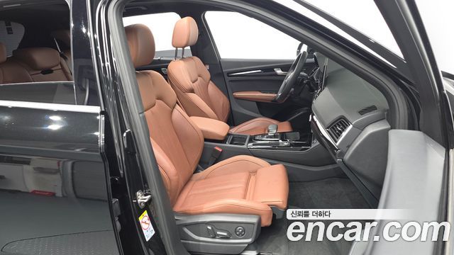 Audi Q5 2024 — photo 16