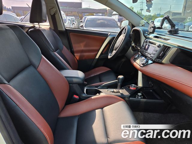 Toyota RAV4 2015 — photo 5