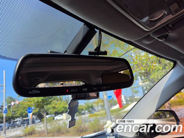 Toyota RAV4 2015 — photo 13