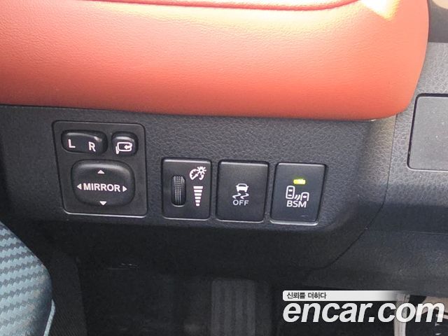 Toyota RAV4 2015 — photo 14