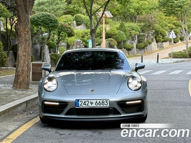 Porsche 911 2023 — photo 2