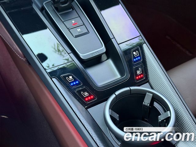 Porsche 911 2023 — photo 11