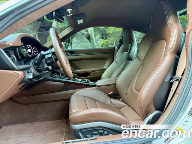 Porsche 911 2023 — photo 14