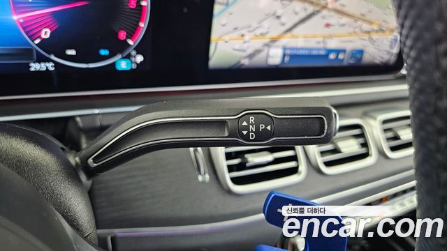 Mercedes-Benz GLE-Class 2023 — photo 9