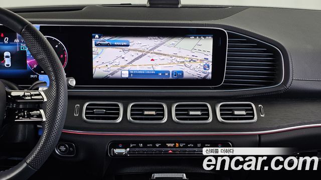 Mercedes-Benz GLE-Class 2023 — photo 14