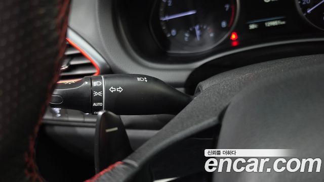 Hyundai i30 2019 — photo 24