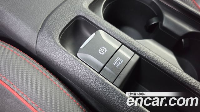 Hyundai i30 2019 — photo 28