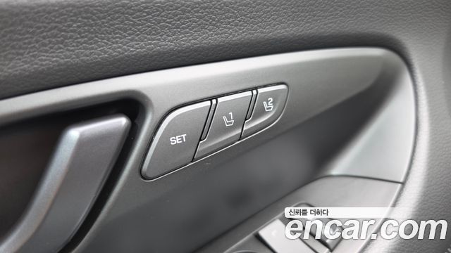 Hyundai i30 2019 — photo 31