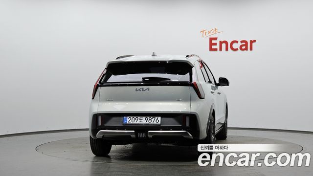 Kia Niro 2027 — photo 4