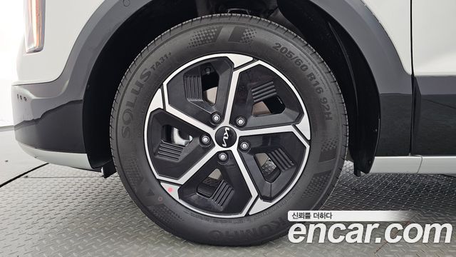 Kia Niro 2027 — photo 5