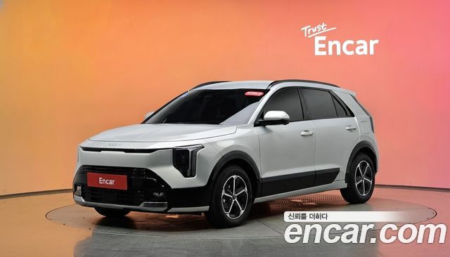 Kia Niro 2027 — photo 1