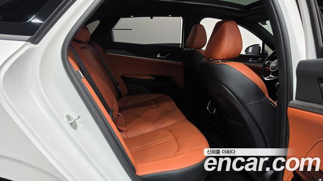 Kia K5 2024 — photo 17