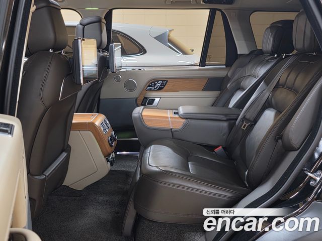 Land Rover Range Rover 2020 — photo 14