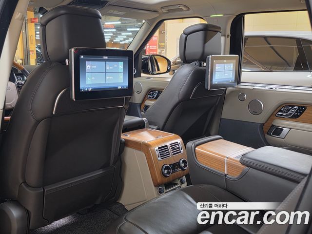 Land Rover Range Rover 2020 — photo 15