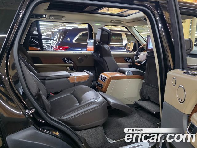 Land Rover Range Rover 2020 — photo 16