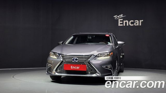 Lexus ES 2018 — photo 3