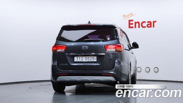 Kia Canival 2016 — photo 4