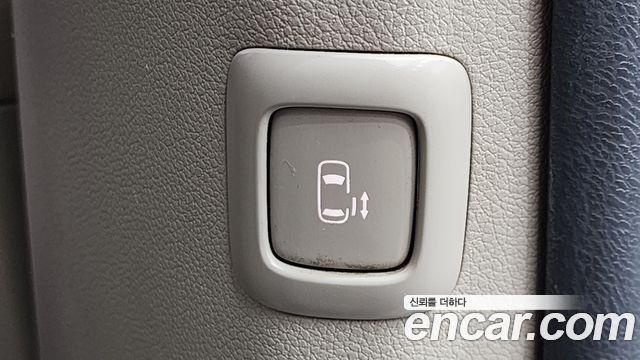 Kia Canival 2016 — photo 23
