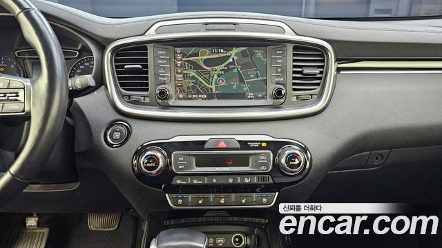 Kia Sorento 2018 — photo 20