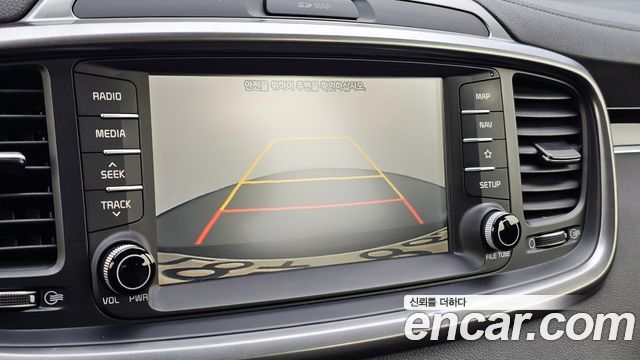 Kia Sorento 2018 — photo 21