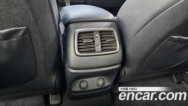 Kia Sorento 2018 — photo 28