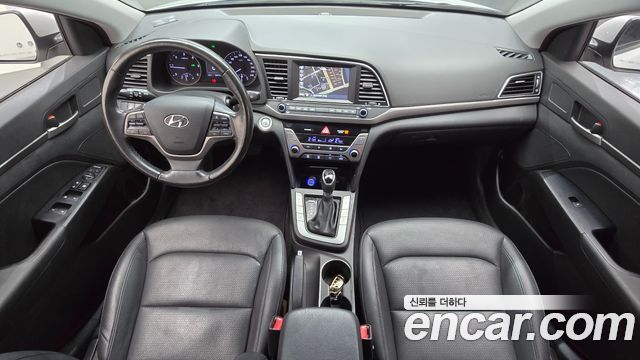 Hyundai AVANTE 2016 — photo 10
