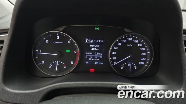 Hyundai AVANTE 2016 — photo 11