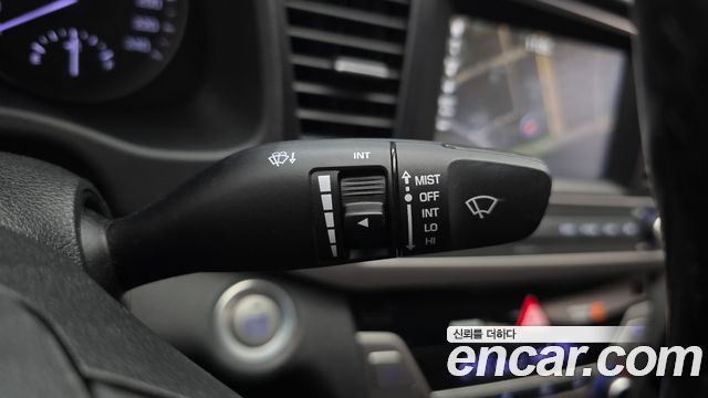 Hyundai AVANTE 2016 — photo 27
