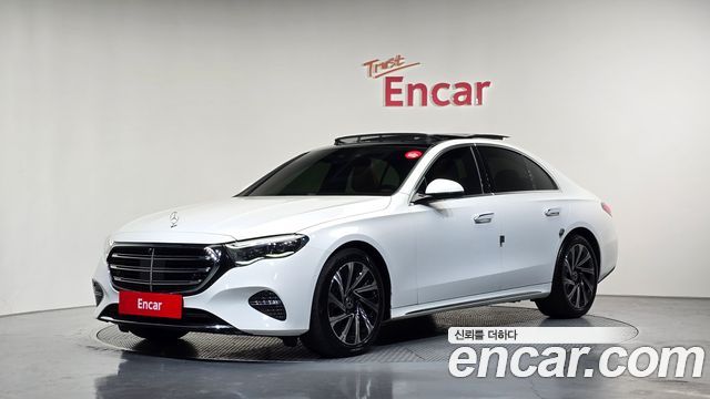 Mercedes-Benz E-Class 2024 — photo 1