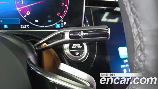 Mercedes-Benz E-Class 2024 — photo 12