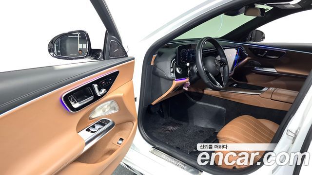 Mercedes-Benz E-Class 2024 — photo 13