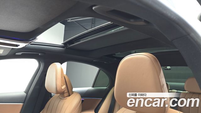 Mercedes-Benz E-Class 2024 — photo 23