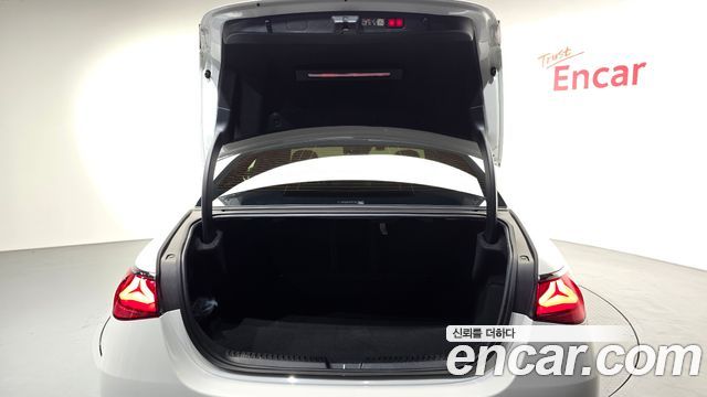 Mercedes-Benz E-Class 2024 — photo 25