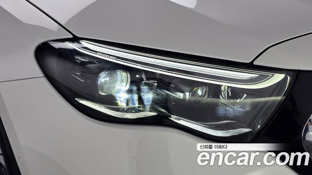 Mercedes-Benz E-Class 2024 — photo 8