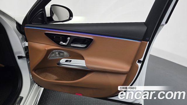 Mercedes-Benz E-Class 2024 — photo 14