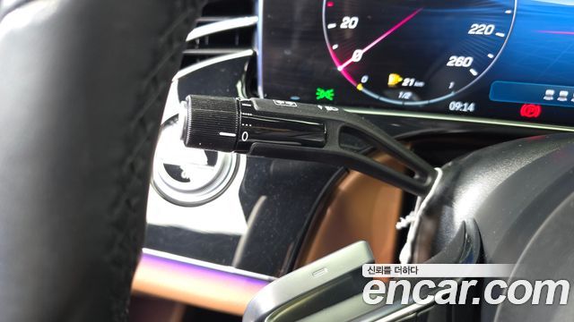 Mercedes-Benz E-Class 2024 — photo 28