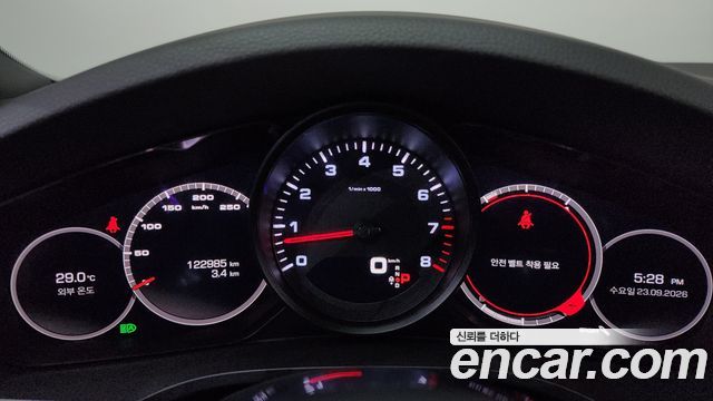Porsche Cayenne 2020 — photo 11