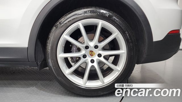 Porsche Cayenne 2020 — photo 7