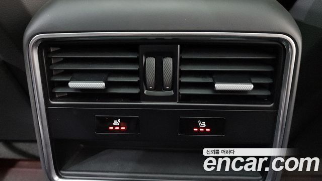 Porsche Cayenne 2020 — photo 31