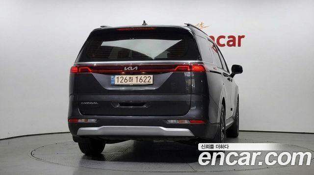 Kia Canival 2022 — photo 4