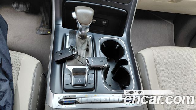 Kia Canival 2022 — photo 12