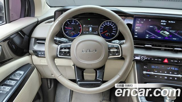 Kia Canival 2022 — photo 19